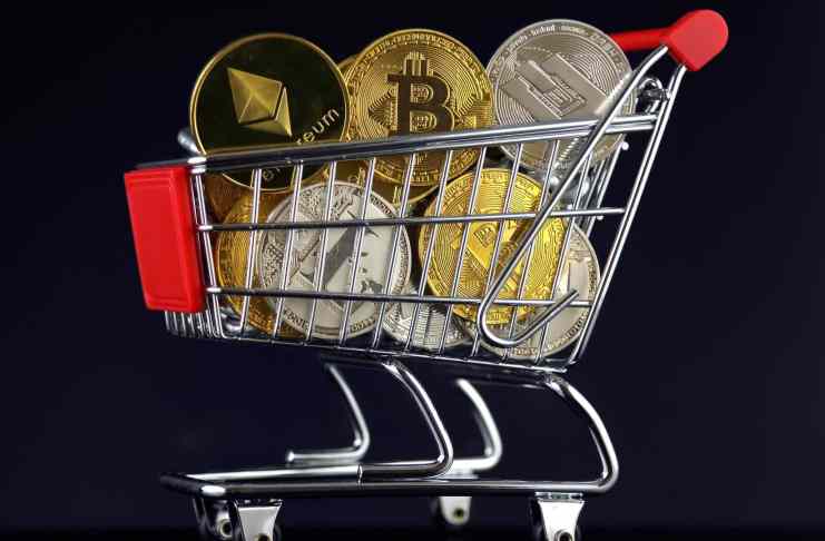 Prieskum Deutsche Bank – investori budú dokupovať kryptomeny aj napriek korekcii