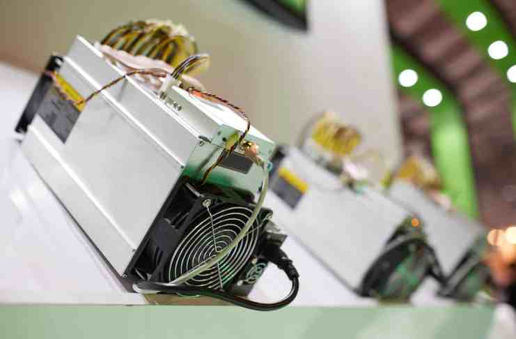 Obťažnosť Bitcoinu dosiahla ATH, hash rate stúpol o 45 % za polroka