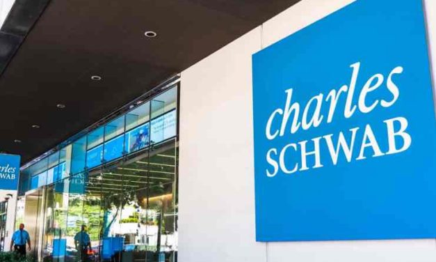 Charles Schwab vstupuje do sveta kryptomien – spúšťa nový kryptomenový ETF!
