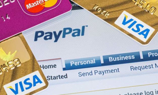 Väčšia rana ako koniec SWIFTU – Mastercard, Visa a Paypal pozastavujú činnosť v Rusku