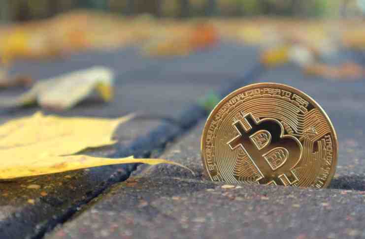 Bitcoin analýza – súčasný sideway pohyb je rizikový, býčie objemy sú na zostupe