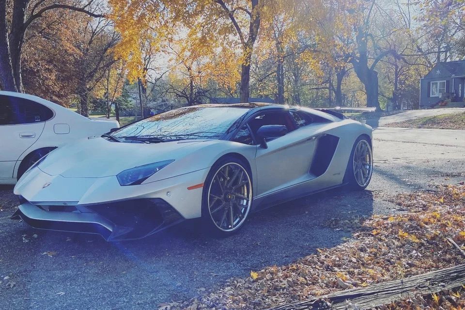 Wen Lambo fixed? Mechanic receives first payment in Bitcoin to mend Lamborghini