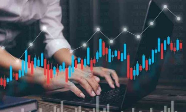 Čaká nás búrlivý týždeň – pokles Bitcoinu je podľa známeho analytika viac ako pravdepodobný
