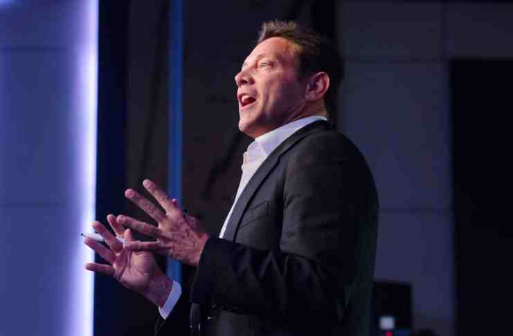 Vlk z Wall Street masívne propaguje svet kryptomien – ako vníma NFT a shitcoiny?