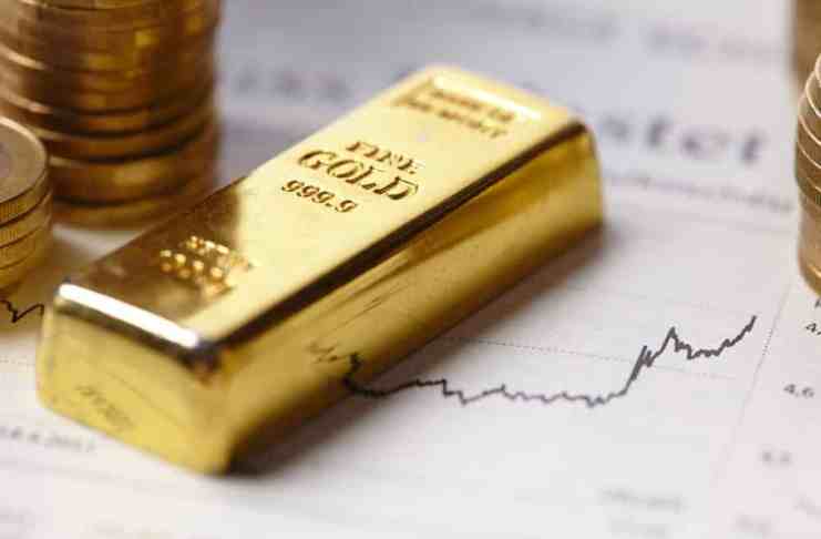 Zlato a komodity ako bezpečné útočisko v roku 2022 – akcie môžu ďalej klesať