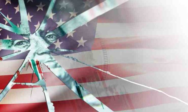 Miliardár a známy investor Bill Ackman: „Ak FED nezmení politiku, trhy padnú a nastane ekonomický kolaps“