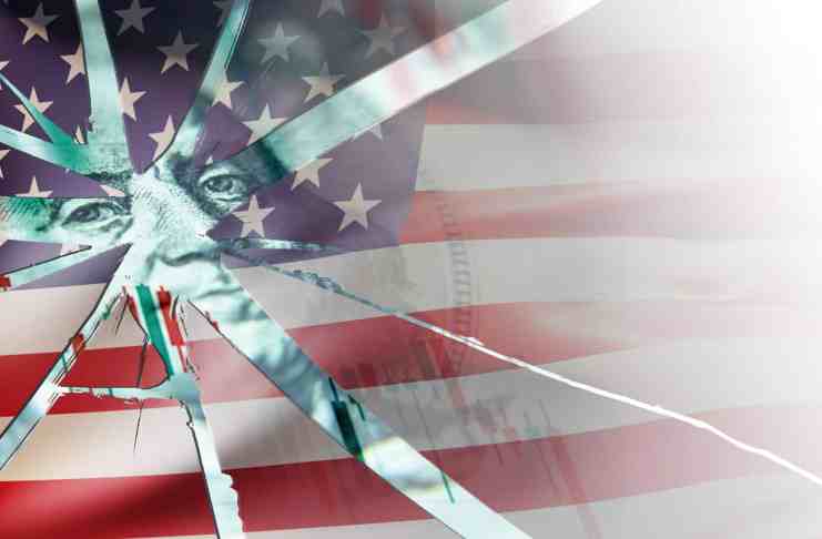 Miliardár a známy investor Bill Ackman: „Ak FED nezmení politiku, trhy padnú a nastane ekonomický kolaps“