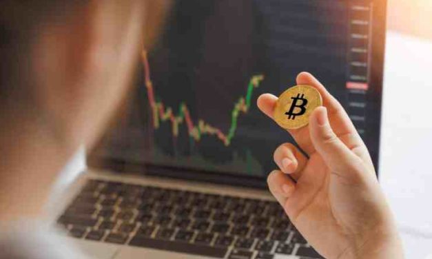 Bitcoin analýza – cena formuje trojuholník, vstup do nákupu je však riskantný