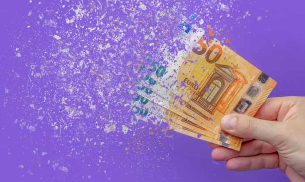 Pokiaľ Fed agresívne nezvýši sadzby, akciový trh by mohol skolabovať