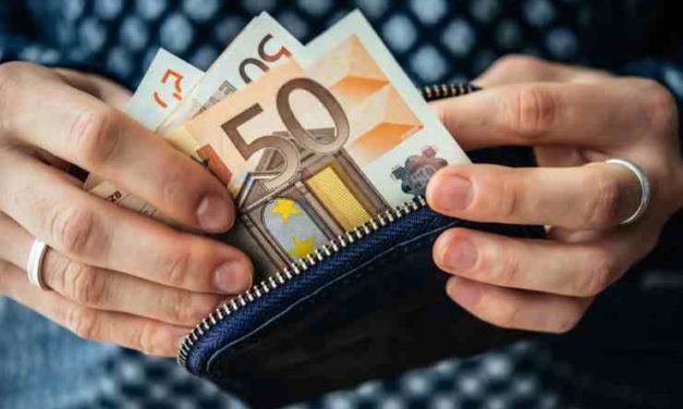 Ktoré aktívum spadlo najviac – zlato, akcie alebo Bitcoin? Oplatí sa držať hotovosť?