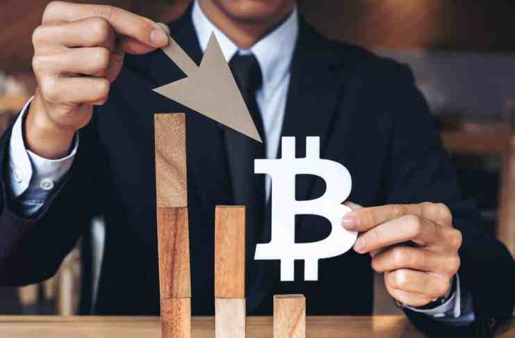 Tieto metriky hovoria, že Bitcoin formuje dno, obrat však nenastane hneď