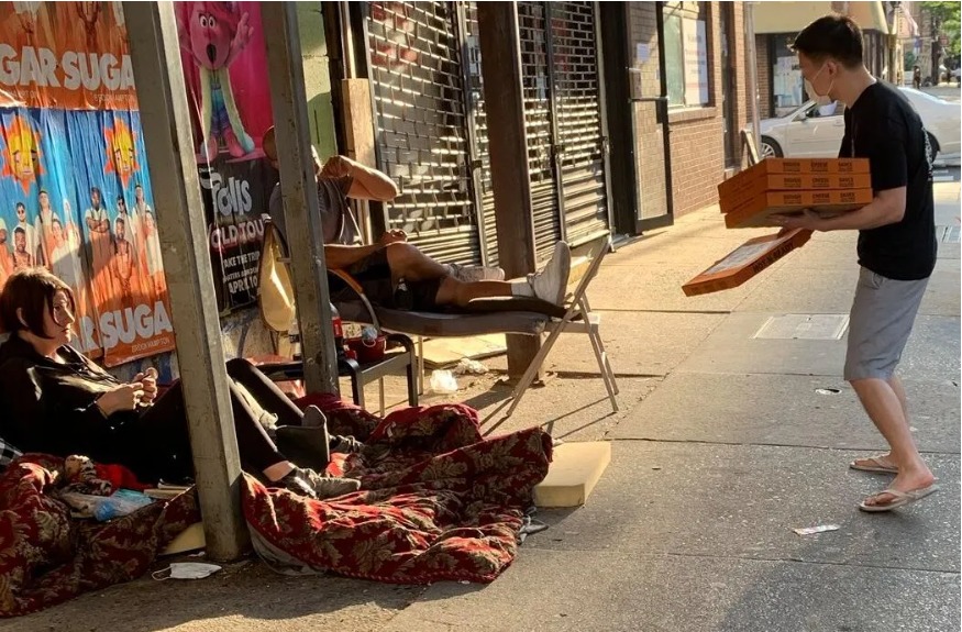 Pennsylvania pharmacist feeds thousands of homeless using crypto