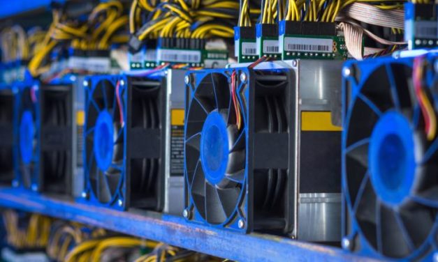 Výnosy z ťažby BTC a ETH klesli na nové minimum roku 2022