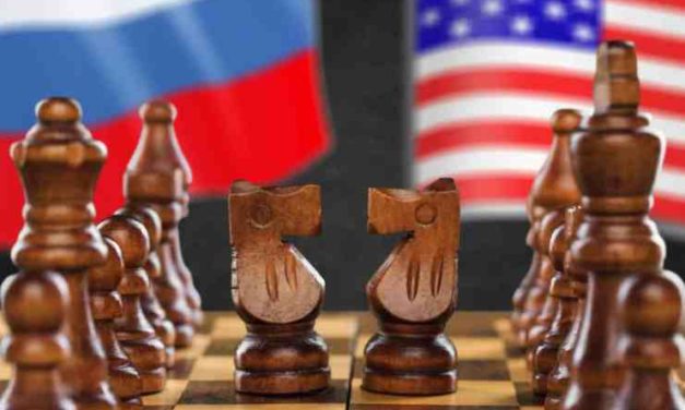 Putin: Západu sa nedarí zničiť ruskú ekonomiku