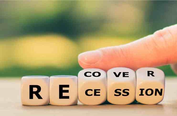 Tieto pravidlá vám môžu uľahčiť zaobchádzanie s peniazmi v čase recesie