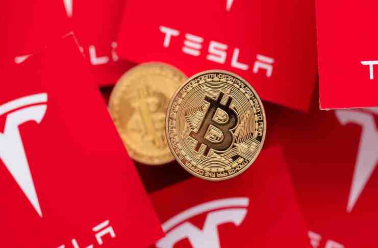 Tesla naďalej drží bitcoiny v hodnote 222 miliónov dolárov