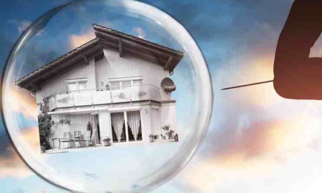 Začala praskať bublina? Ceny nehnuteľností klesajú