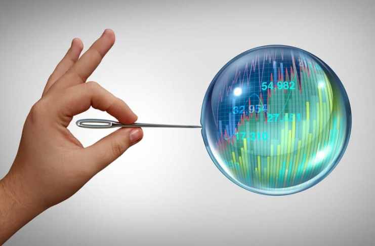 Známy expert na finančné bubliny Jeremy Grantham predpovedá ďalší prepad trhov