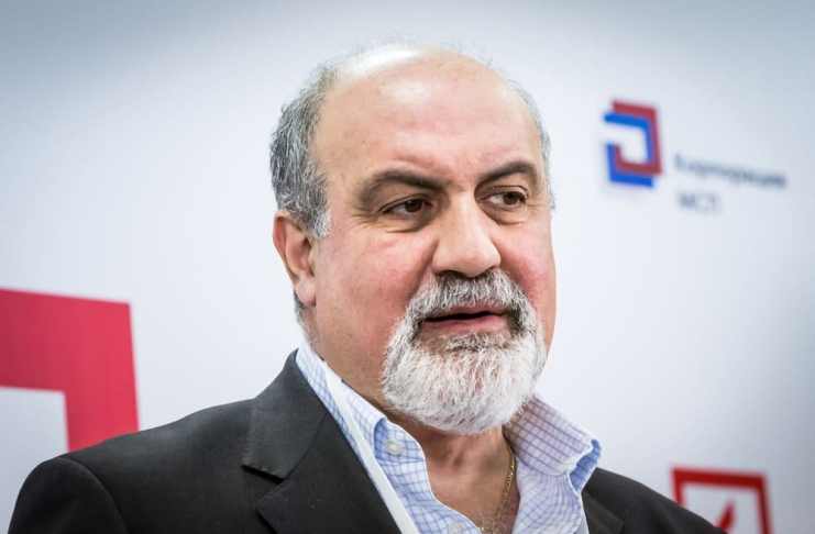 „Bitcoin je nádor a klesne aj na 1000 dolárov,“ varuje matematik Nassim Taleb