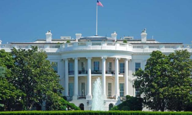 USA: Biely dom má obavy, že kryptomeny narušia klimatické plány