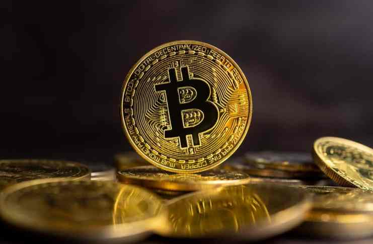 Graf na dnes: Bitcoin klesol a opäť rastie. S akými scenármi možno rátať v najbližšej dobe?