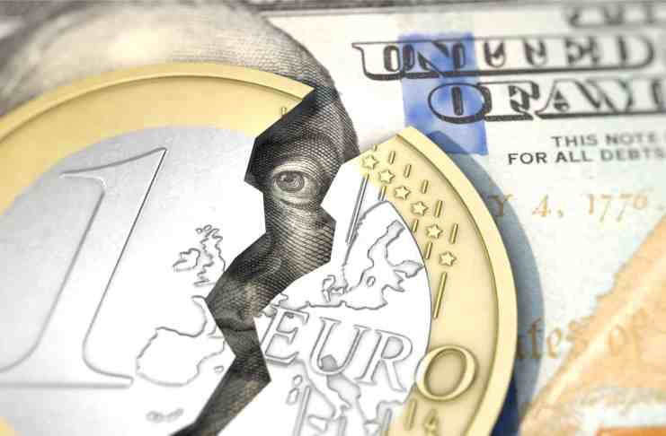 Dolár bude ďalej rásť, aký to môže mať vplyv na kryptomeny?