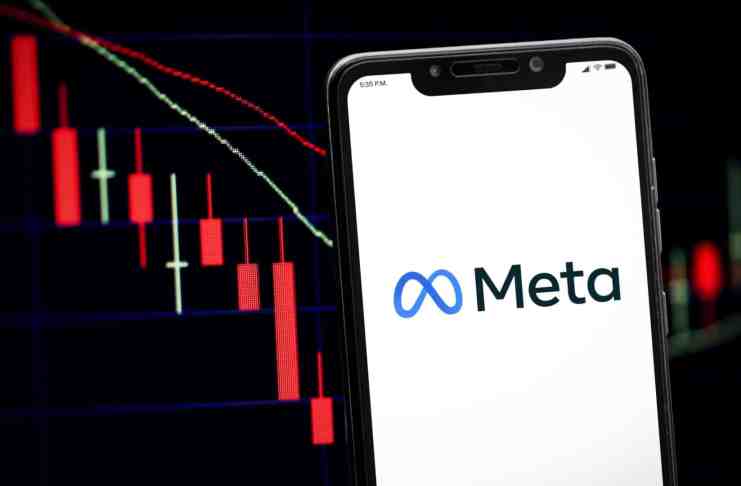 Akcie Facebooku (Meta) zaznamenali väčší pokles ako Bitcoin. Hrozí gigantovi problém?