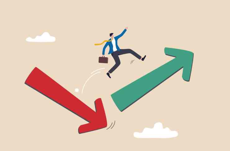 Analytik Mike McGlone: Bitcoin a Ethereum finalizujú ročnú korekciu