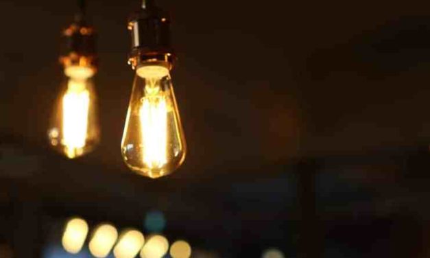 Aktuálne: vláda práve schválila zastropovanie ceny elektriny!