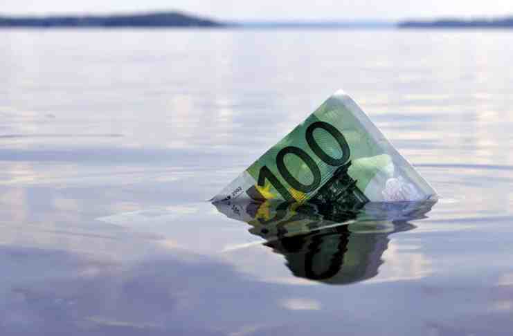 Z konšpirácií realita: Európska komisia oficiálne očakáva recesiu!