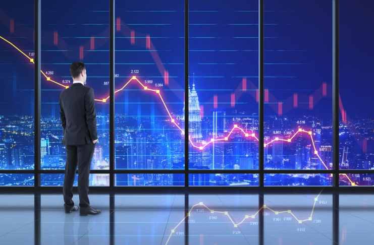 Investori ignorujú hrozby recesie, ďalší rok trhy zasiahne prepad, varuje Wall Street