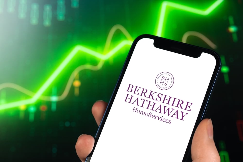Berkshire Hathaway predávala akcie. 