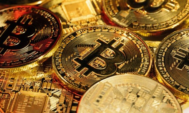 Kryptomeny zažívajú poklesy, zatiaľ čo token BTC20 prudko rastie