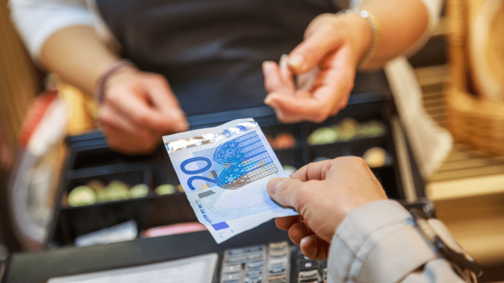 Viac ako polovica obchodníkov na Slovensku počas leta porušila zákon