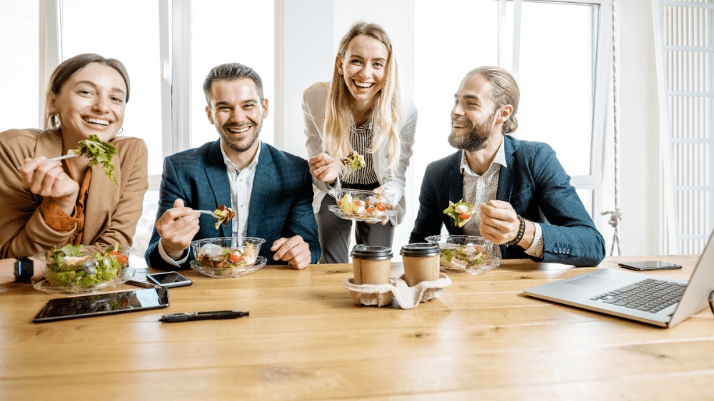 Slováci budú už o pár dní dostávať stravovacie poukážky vo vyššej hodnote