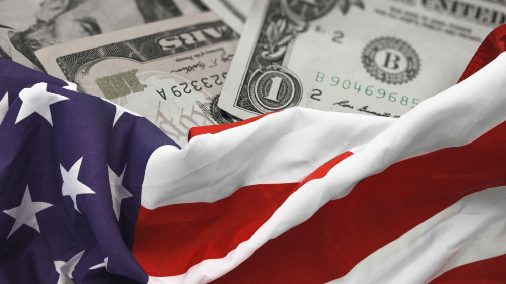 Američania utrácajú vo veľkom. Prilievajú tak palivo do inflačného ohňa