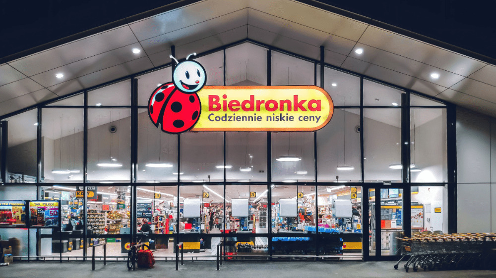 Lacný poľský reťazec oficiálne ohlásil príchod na Slovensko. Kedy sa ho dočkáme?