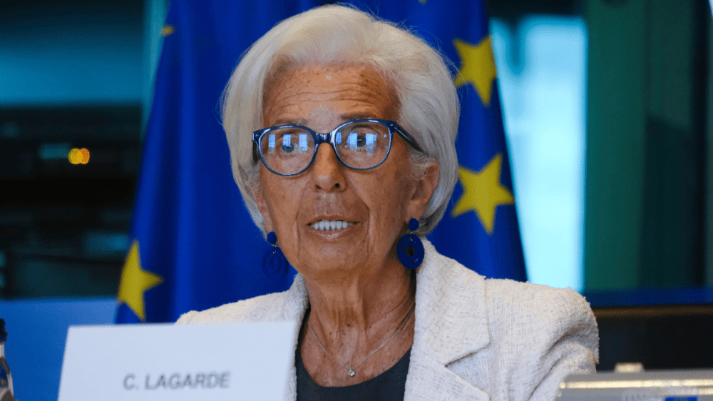 Európska centrálna banka zásadne zmenila politiku. Budú úvery lacnejšie?