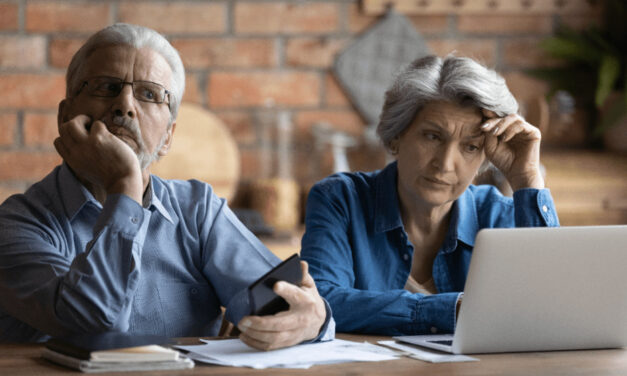 Slováci sa obávajú, že im štát nedokáže vyplácať dôchodok