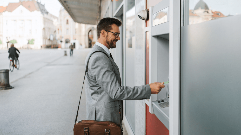Jedna z najobľúbenejších slovenských bánk zavádza zmeny. Týkajú sa bankomatov