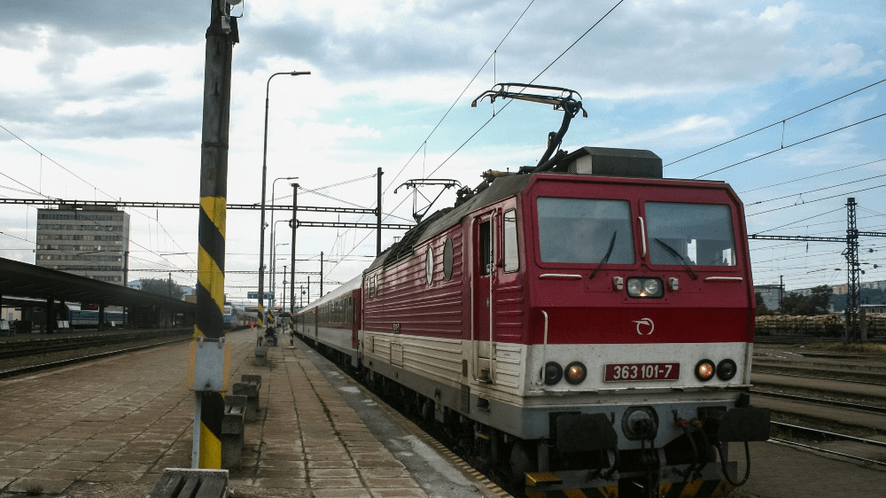 Nielen študenti. Na cestovanie vlakmi zadarmo má nárok aj ďalšia skupina Slovákov