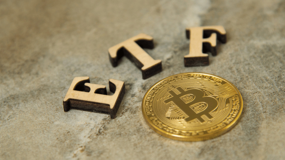 Uvedenie Bitcoin ETF prilákalo veľa investorov. Nenechajte si ujsť tieto dva horúce predpredaje