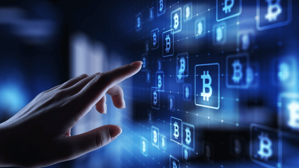 Analytik tvrdí, že Bitcoin už naskočil na rastovú vlnu. Investori hromadia zásoby tejto kryptomeny