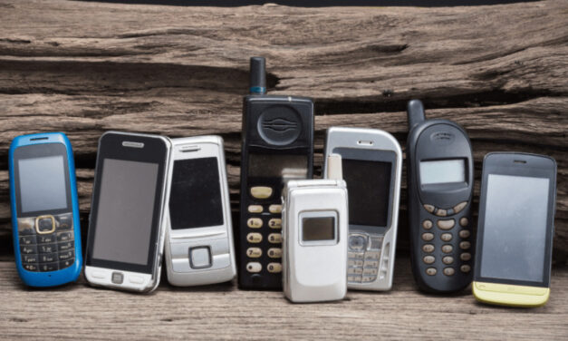 Dni, kedy bola Nokia 3310 terčom žartov, sú preč. Dnes za ňu dostanete neuveriteľné peniaze