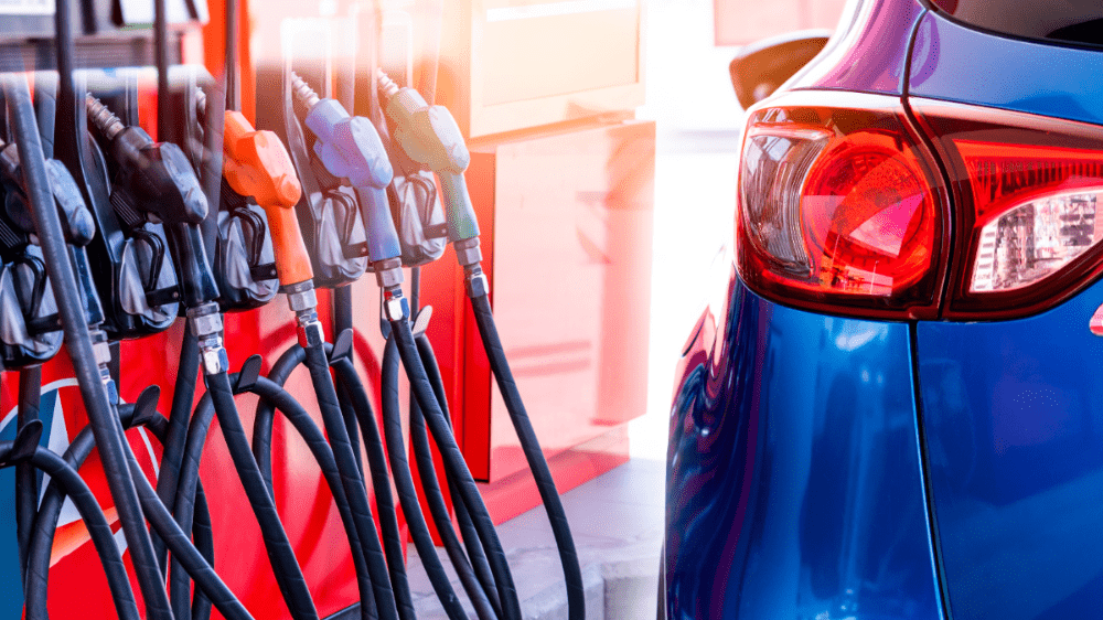 Dobré správy. Najväčší svetový producent ropy ohlásil výrazné zníženie cien