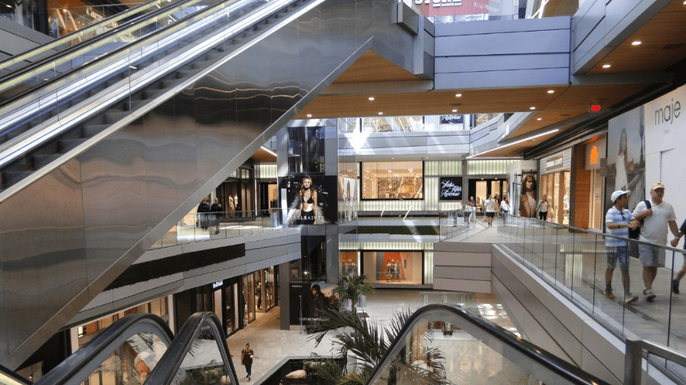 Populárna sieť obchodných domov sa topí v obrovských problémoch