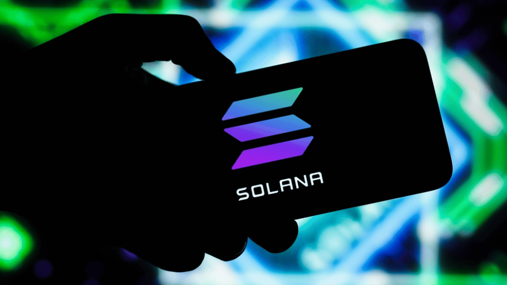 Solana boduje svojím novým smartfónom, Pullix a Ripple sú stále v rastúcom trende