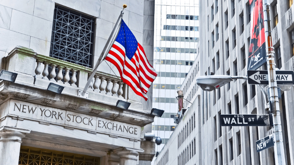 Akciový trh dosiahol nový historický míľnik