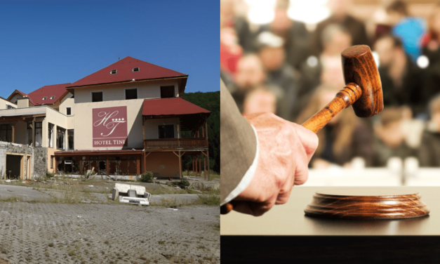 Kedysi hviezda Kysúc, dnes schátraná ruina. Známy hotel poputuje do dražby