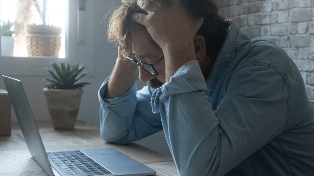 Colníci klepli po prstoch nepoučiteľnému podnikateľovi. Slovák so svojím biznisom skončil